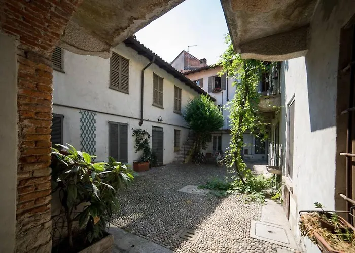 Hbhall Navigli 2 Apartment Mediolan, Włochy
