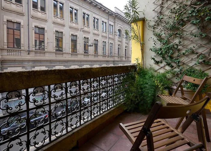 Artist Nadia'S Apartment In Porta Vercellina Milán, Italia