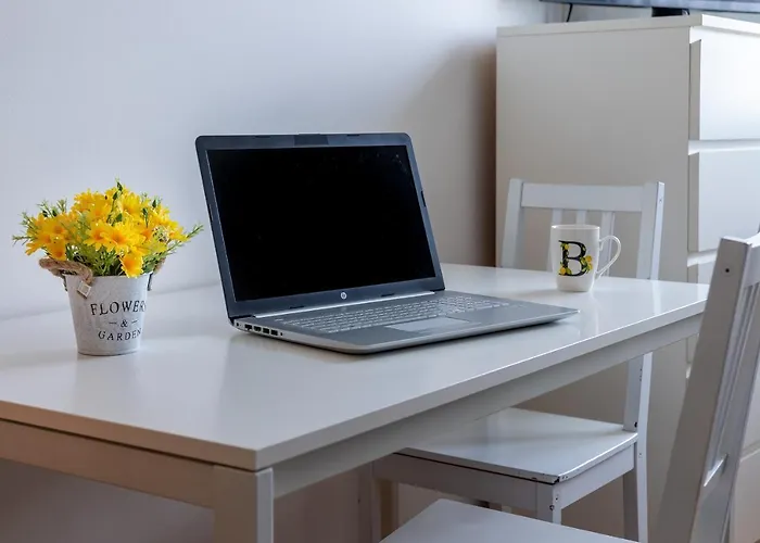 Rent Apartment - Parking And Comfort - Spacious Apt Up To 8 Pax ميلان, إيطاليا