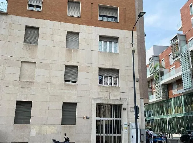 Lovely Apartment In The New Porta Nuova Area Milán, Italia