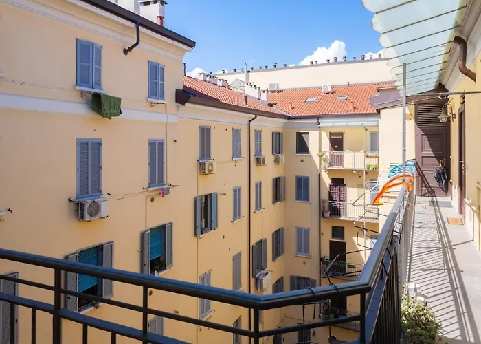Bnbutler - Casati, 2 - Glamour In Citta Tra Shopping E Vita Notturna Milán, Italia