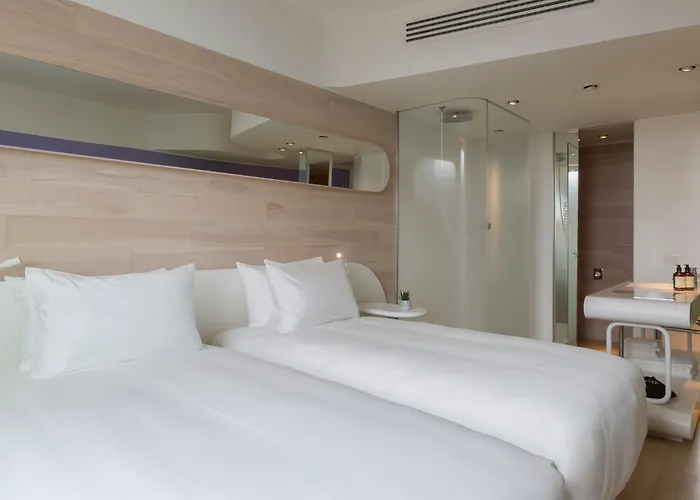 Готель Voco Milan-Fiere By Ihg, Італія