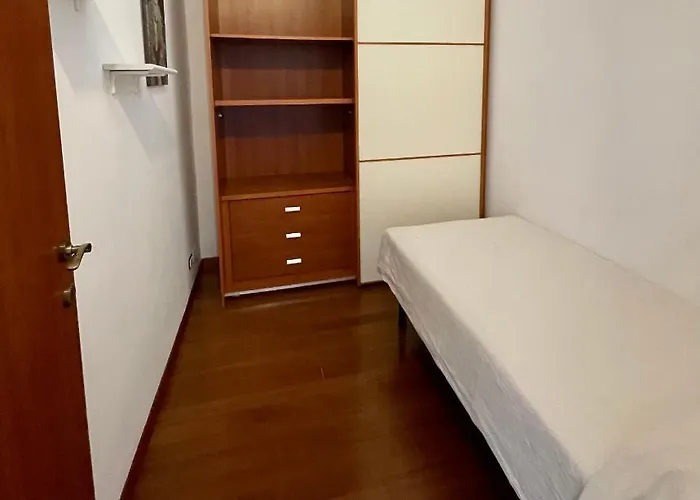 The Painting Apartment. A Central And Lovely Apartment In Mailand, Italien