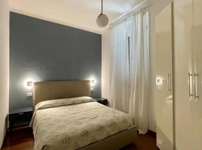 The Painting Apartment. A Central And Lovely Apartment In Milão, Itália