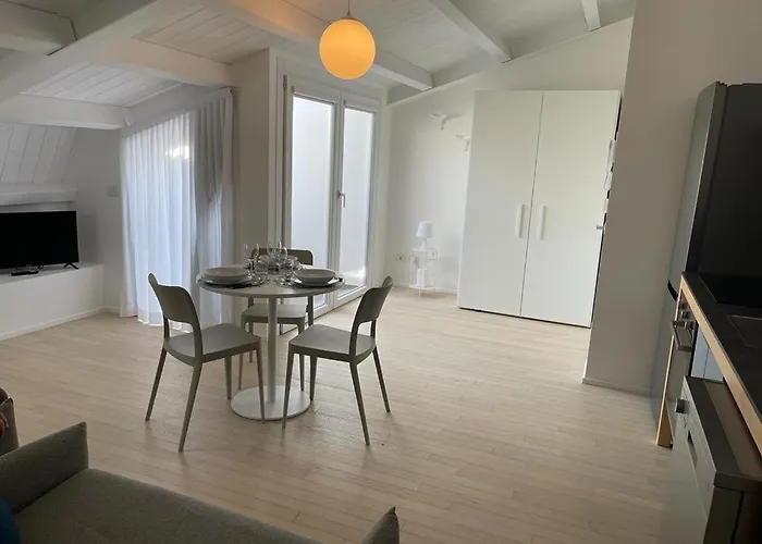 Imhome - Abruzzi Milano, Italia