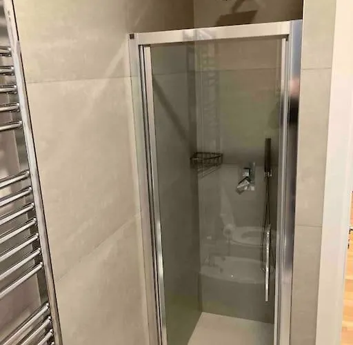 Villa Bilocale zona Bocconi-Navigli Milano, Italia