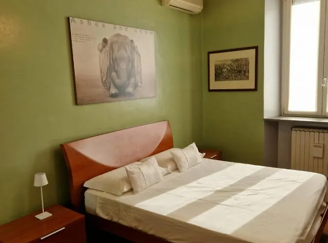 Apartamento Cozy Flat Mins Walk To Navigli And Metro Porta Genova Milán, Italia