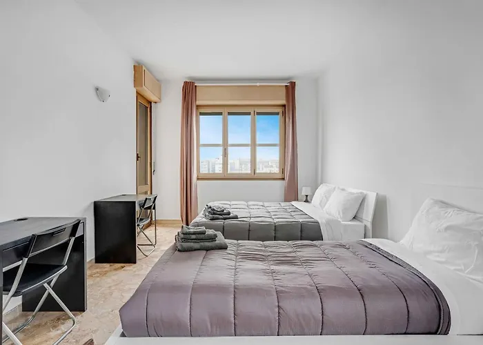Cav9 - Large Apartment With Panoramic View - Milán, Italia