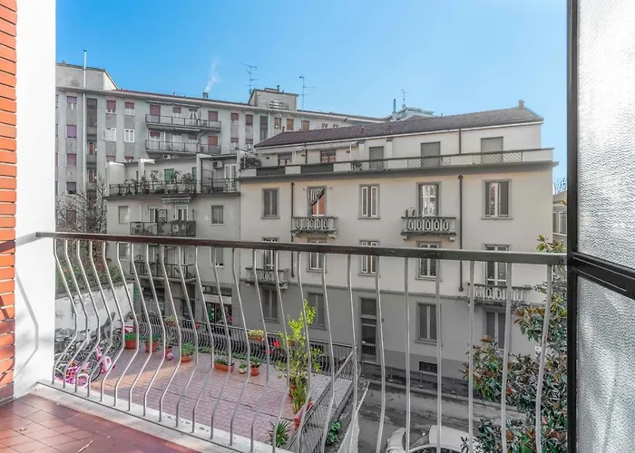 Appartamento BO13 -Crescenzago- Bright - Wifi - Elegant Milano, Italia