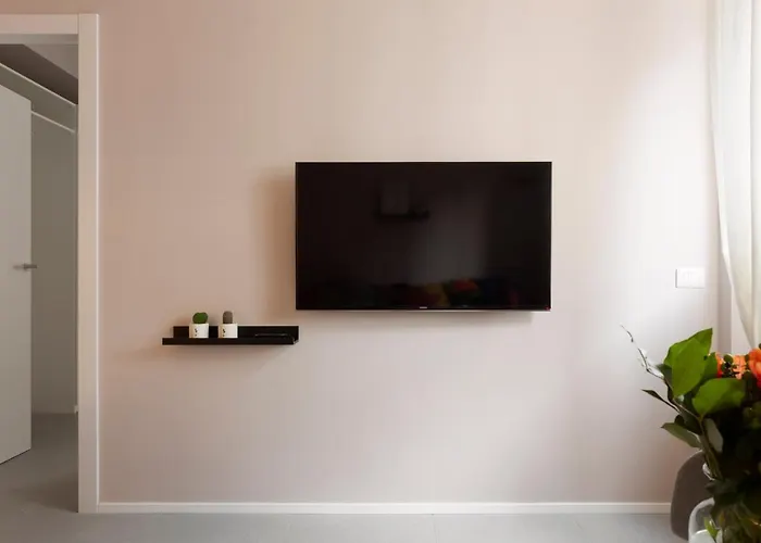 Appartamento bilocale Aleardi Milano, Italia