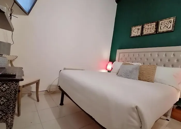 Ferienwohnung Mercanti Attic Version Mailand, Italien
