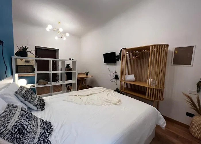 Appartamento Regina Milano Ai Navigli - Sky Tv, Wifi And Breakfast Box, Italia