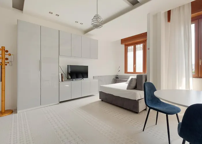 Guesthost - Milano Renovated Studio Apts, Itália