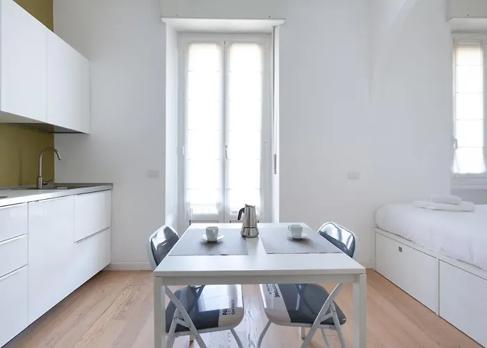 Easytopstay - Porta Nuova Bright Studio Milano, Italia