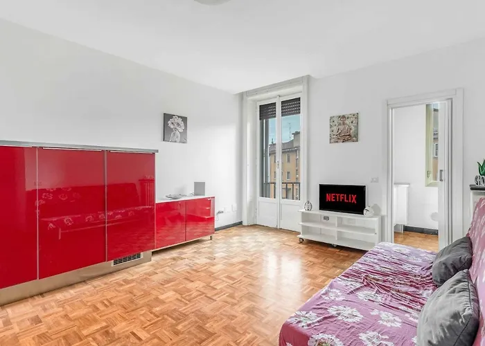 Mi8 -10 Minutes From The Duomo- Large Apartment Milano, Italia