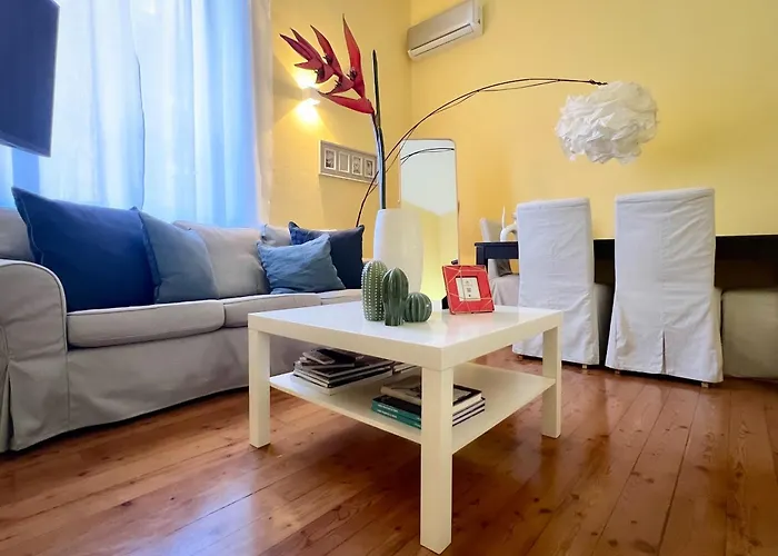Comecasa 2 Bedrooms Apartment In Via Curtatone Mediolan, Włochy