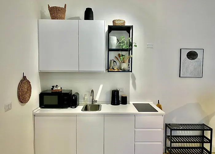 Milano Modern Home M4 Tolstoj Self-Check-In, Italien