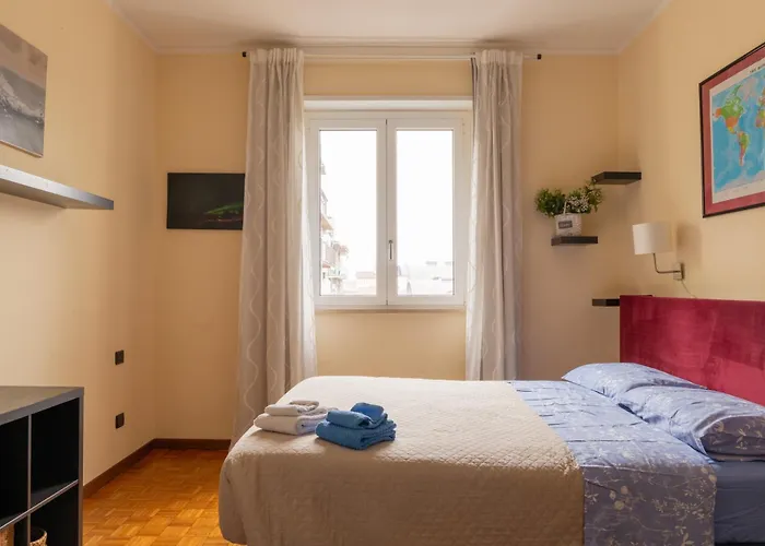 Milan Panoramic Views, Central Location, Italia