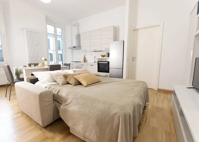 We Home - Premuda Boutique, Milano, Italia
