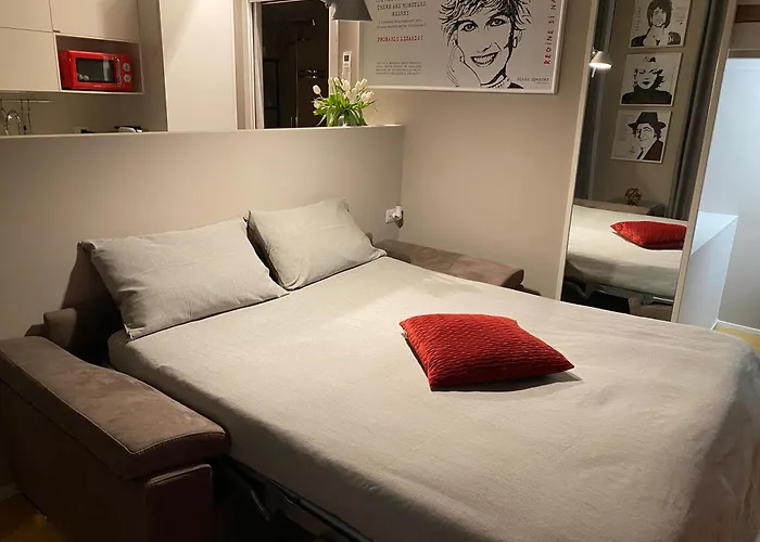 Studio Navigli Lombardini 8 Milan, Italy
