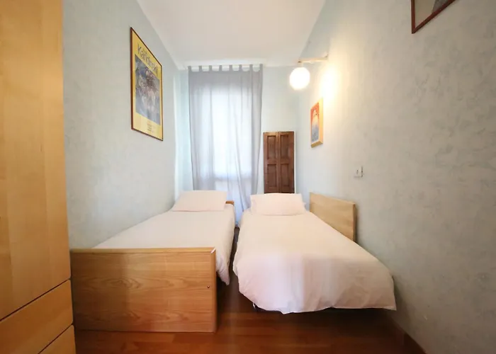 Romantico attico con terrazzo in Centro Milano, Italia