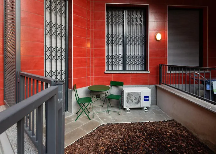 Appartamento Guesthost - Cozy Corner With Balcony And Private Garage! Milano, Italia