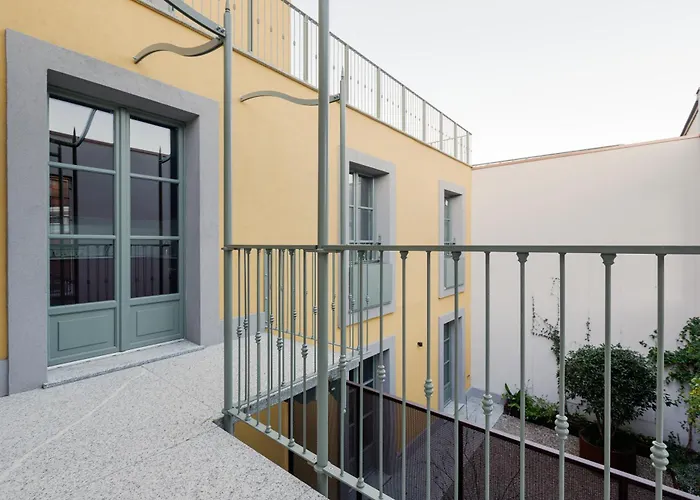 Guesthost - Modern Apartment In Milan With Balcony, Italia