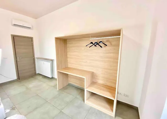 Appartamento 12 Minuti dal DuomoMetro+10 posti letto Milano, Italia