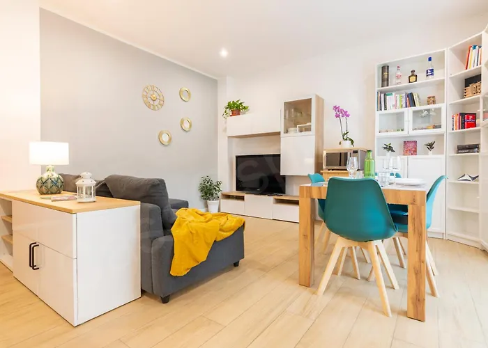 Guesthost - Alices House Modern Apartment Milano, Italia