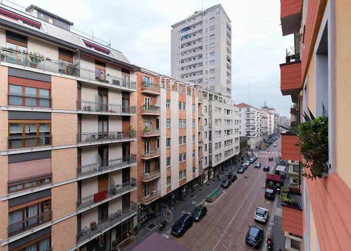 Star Home Milano, Italia