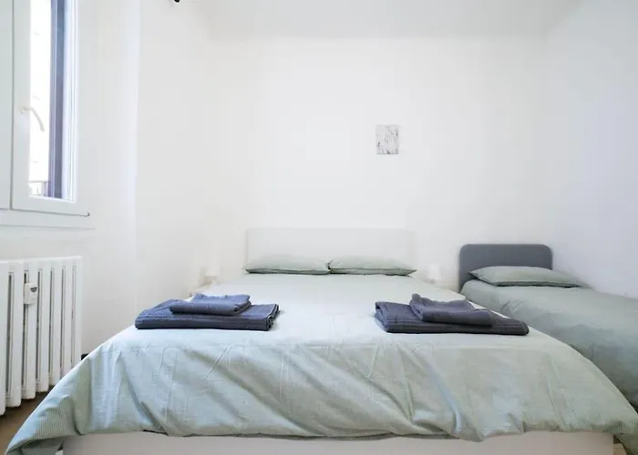 Apartment 4 Stops From The City Center Milano, Italia