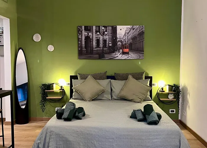 La Bella Milano Charme Apartment 3 Km Away From Duomo/ Netflix & Wi-Fi Included, Italia