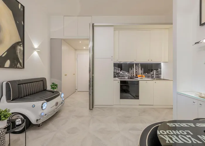 Falcone, 5 - Downtown Apartment Milano, İtalya