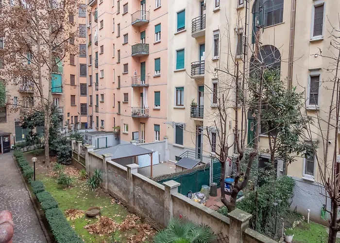 Ihost Studio - Lucania 3 Milán, Italia