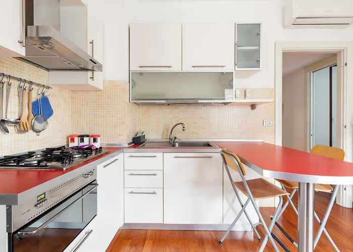 Zara Cozy Apt With Balcony - 250M From M5 Istria Milano, Italia