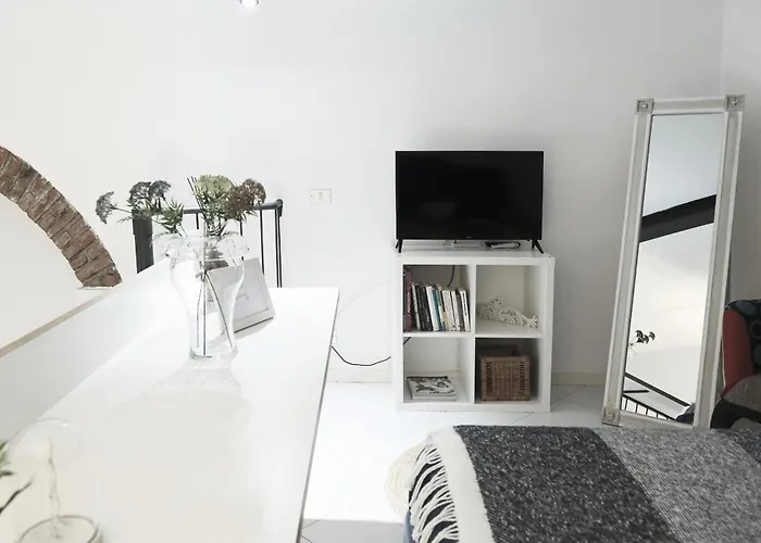 Comecasa Grazioso Loft In Crocetta Near Mangiagalli Milán, Italia