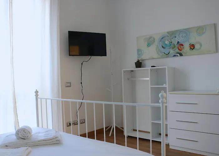 Lovely Navigli Studio With Balcony - Via Carlo Torre Milán, Italia