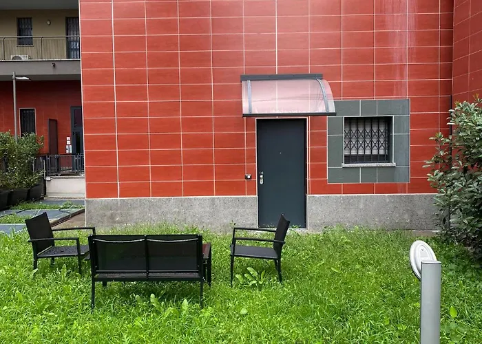 Cos54 - Exclusive Apartment With Garden In Milano, Italia