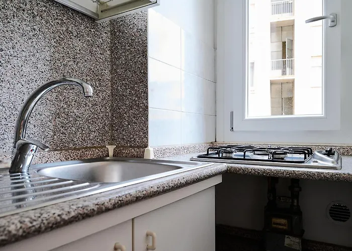 Xenia Apartments - Stylish Navigli Studio Apartment Milano, Italia