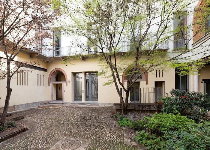 Guesthost - Cordusio Enchanting Apartment Milano, Italia