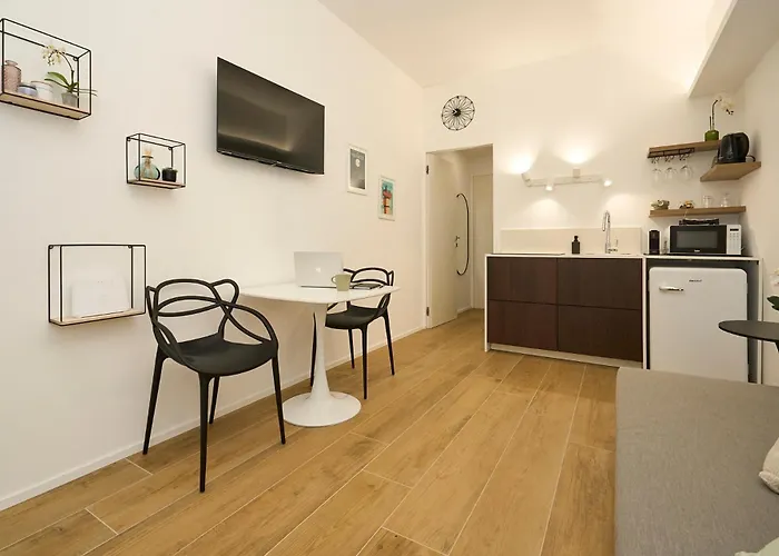 Appartamento Duomo 10 Min - Cozy With Netflix & Wifi Milano, Italia