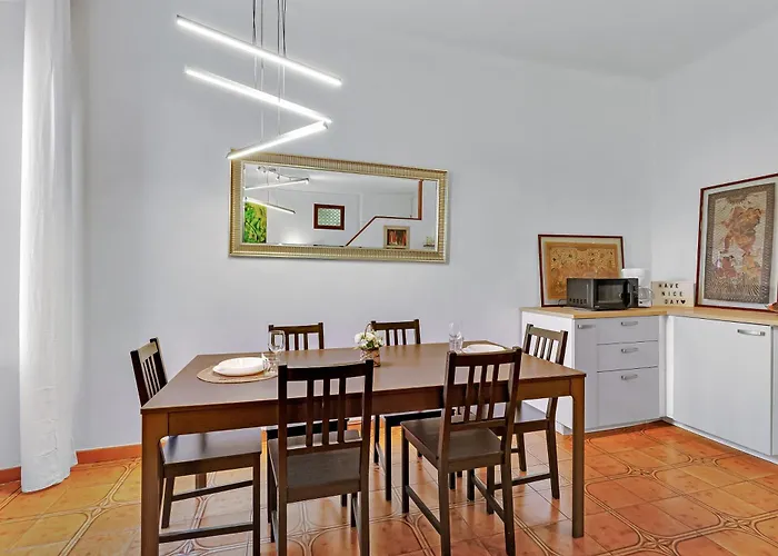 Appartamento Charming And Large - 4 People - Fiera & Duomo Milano, Italia