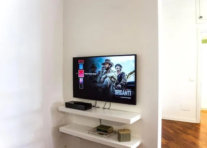 Green House - 20 Min From Milan Center, Free Wifi And Private Parking, Italia