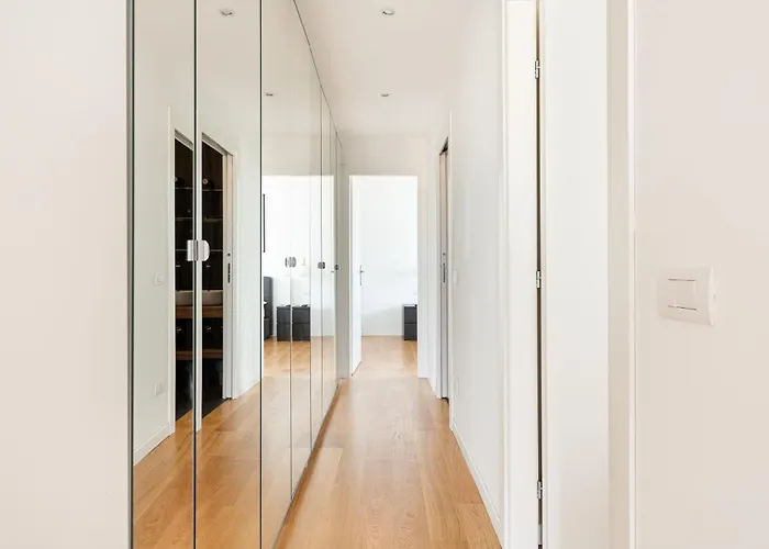 Guesthost - Bright Apartment Milano Centrale, Italia