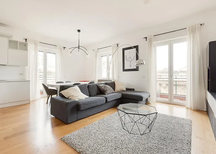 Guesthost - Bright Apartment Milano Centrale, Italia