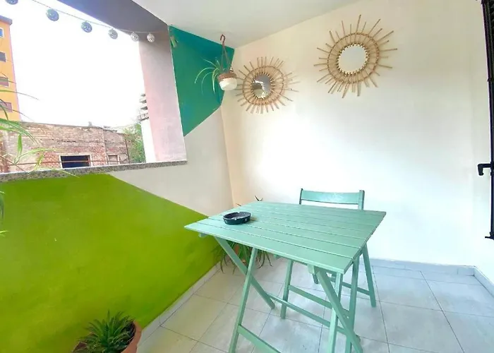 Appartamento Conte Rosso House, Con Doppia Terrazza In Coorte Tranquilla A Due Passi Da Stazione E Metropolitana Lambrate Milano, Italia