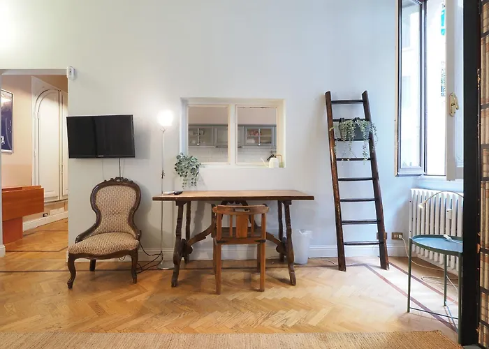 Appartamento Primopiano - Piazza Napoli Milano, Italia