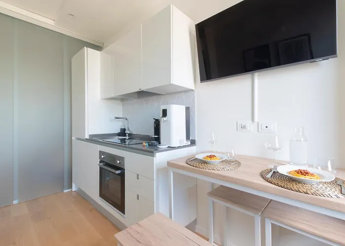 Modern Stylish Apartment - Isola & Central Station Milán, Italia