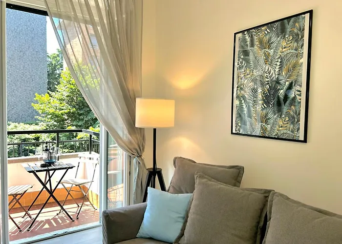 Modern Apartments Mm3 Afforifn Only 15 Min From Duomo Milano, Italia