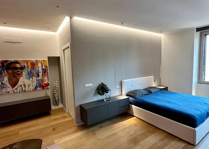 Luro Apartments - Fondazione Prada - Metro M3 Mediolan, Włochy